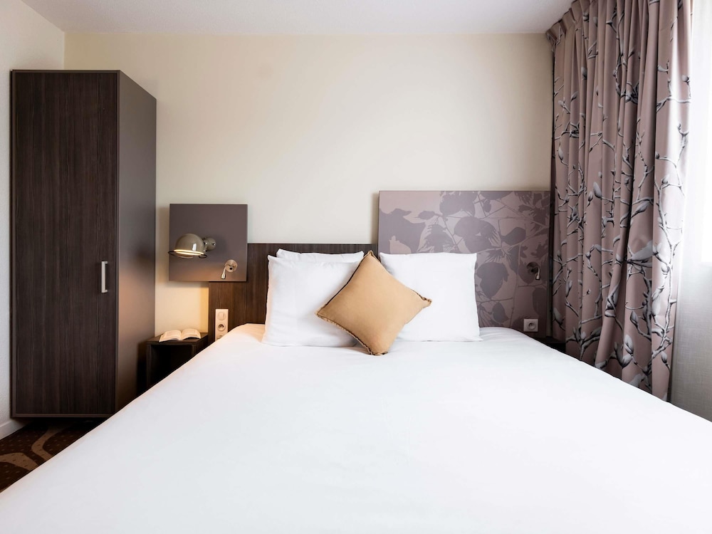 Habitación Estándar Accesible con 1 cama doble del hotel Mercure Compiegne Sud. Foto 3