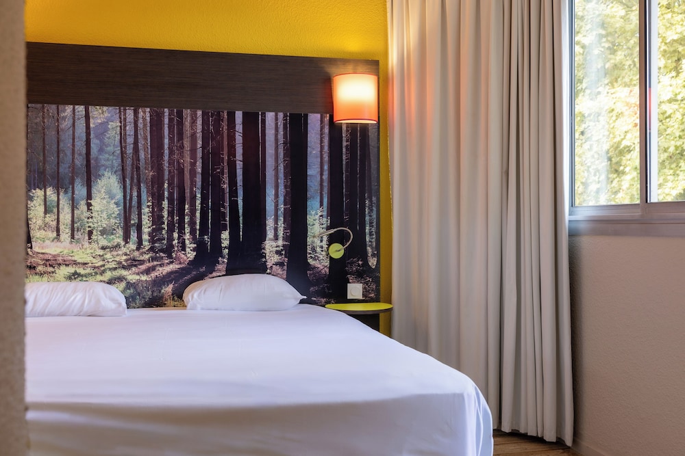 Habitación Estándar con 1 cama doble del hotel ibis Styles Dax Centre. Foto 3