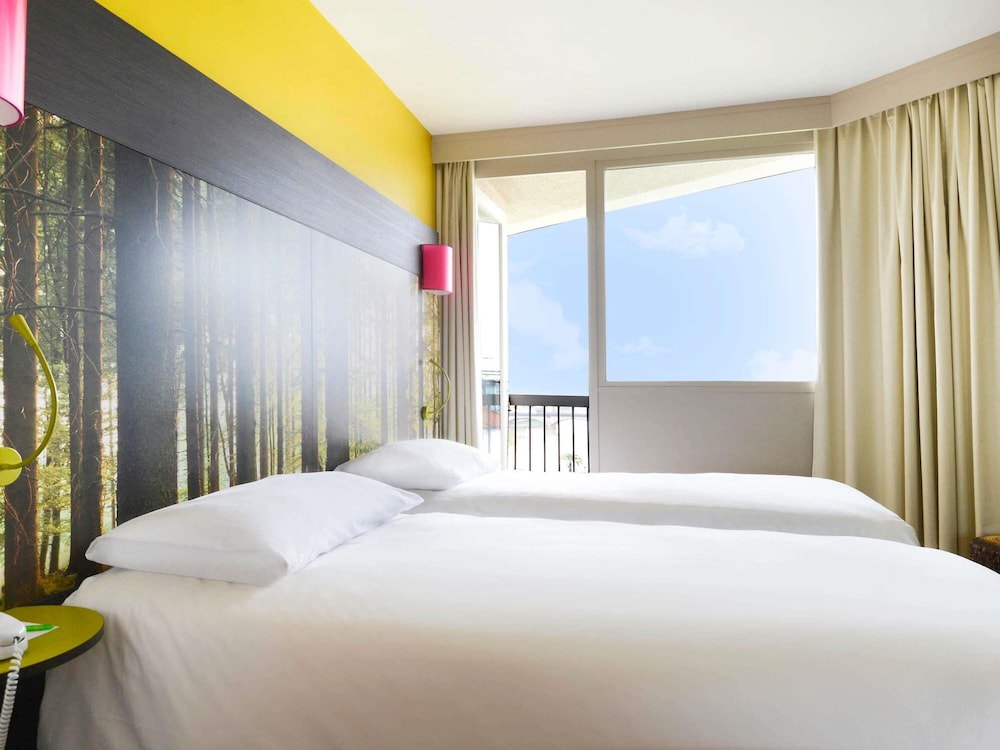 Habitación estándar con dos camas individuales del hotel ibis Styles Dax Centre