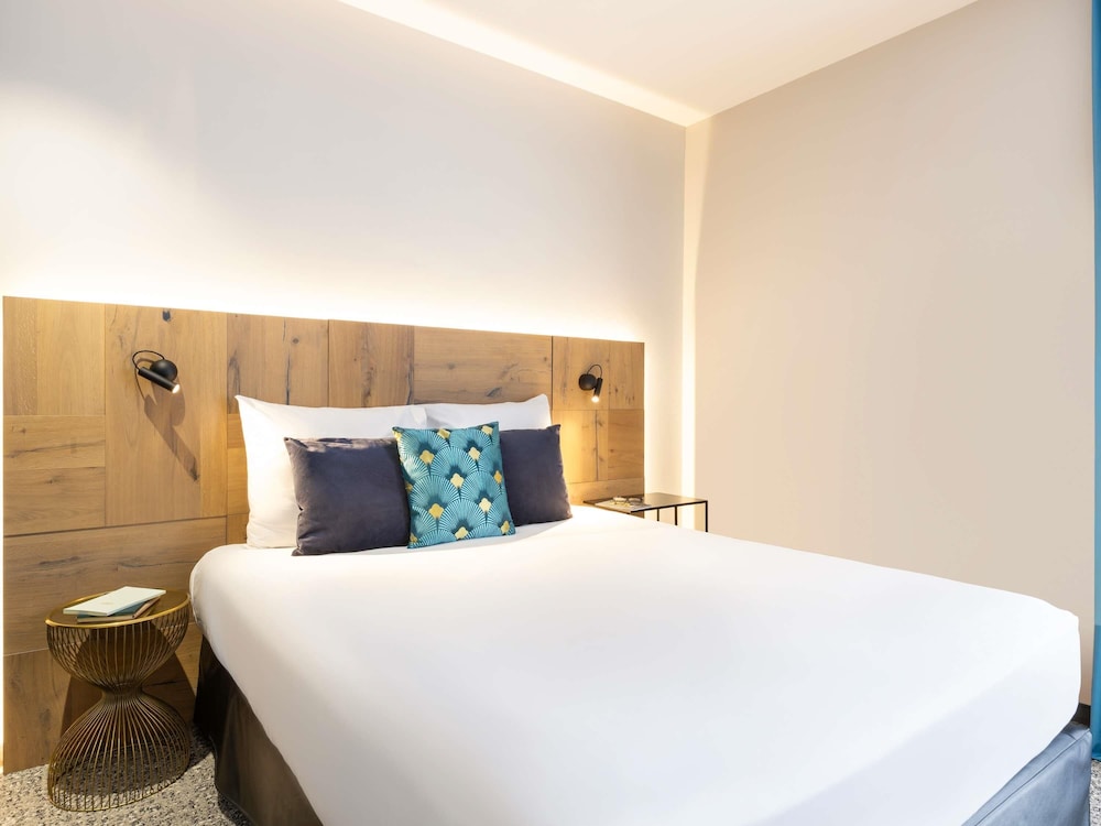 Habitación Estándar con cama doble y sofá cama del hotel Mercure Epinal Centre