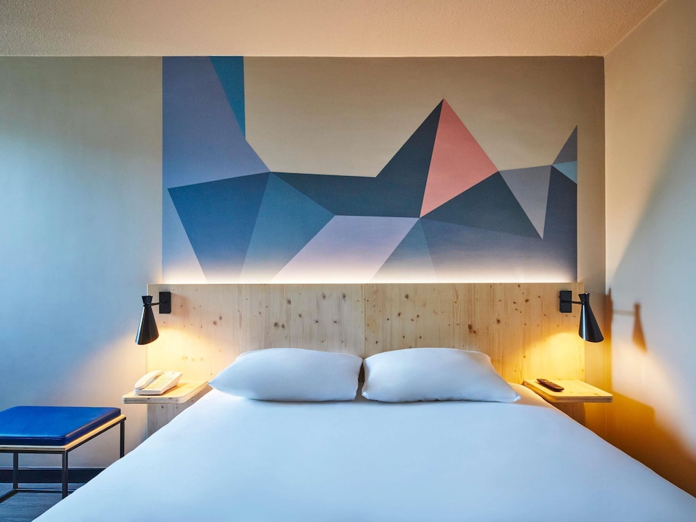 Habitación Estándar con 1 cama doble del hotel ibis Styles Evry Lisses. Foto 2