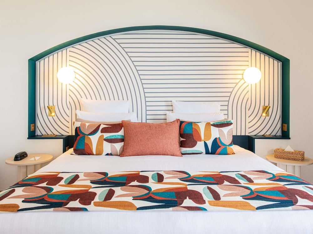 Suite Junior con vistas al mar con 1 cama doble o dos camas individuales del hotel Mercure La Baule Majestic. Foto 4