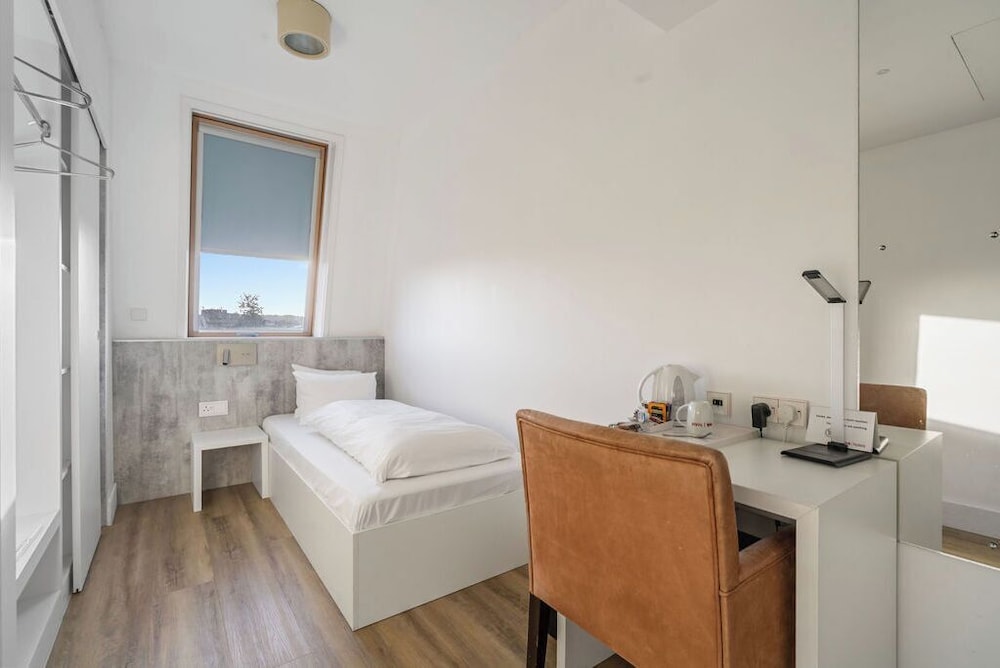 Single Room del hotel Mk London. Foto 2