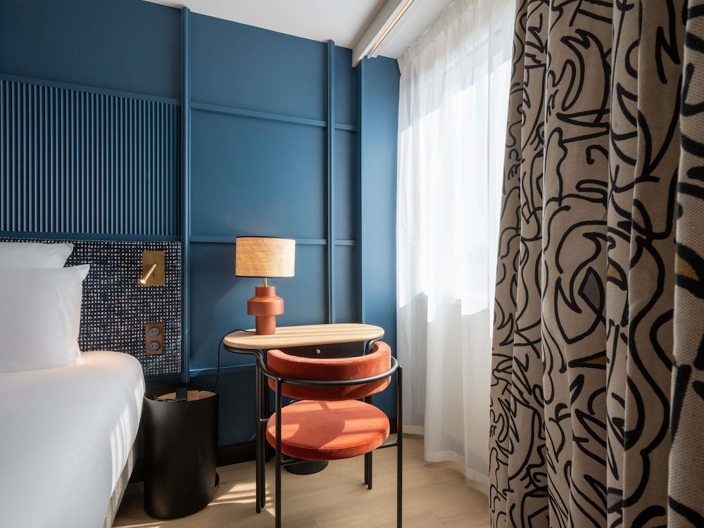 Habitación Doble con Terraza del hotel Mercure La Rochelle Vieux-port. Foto 1