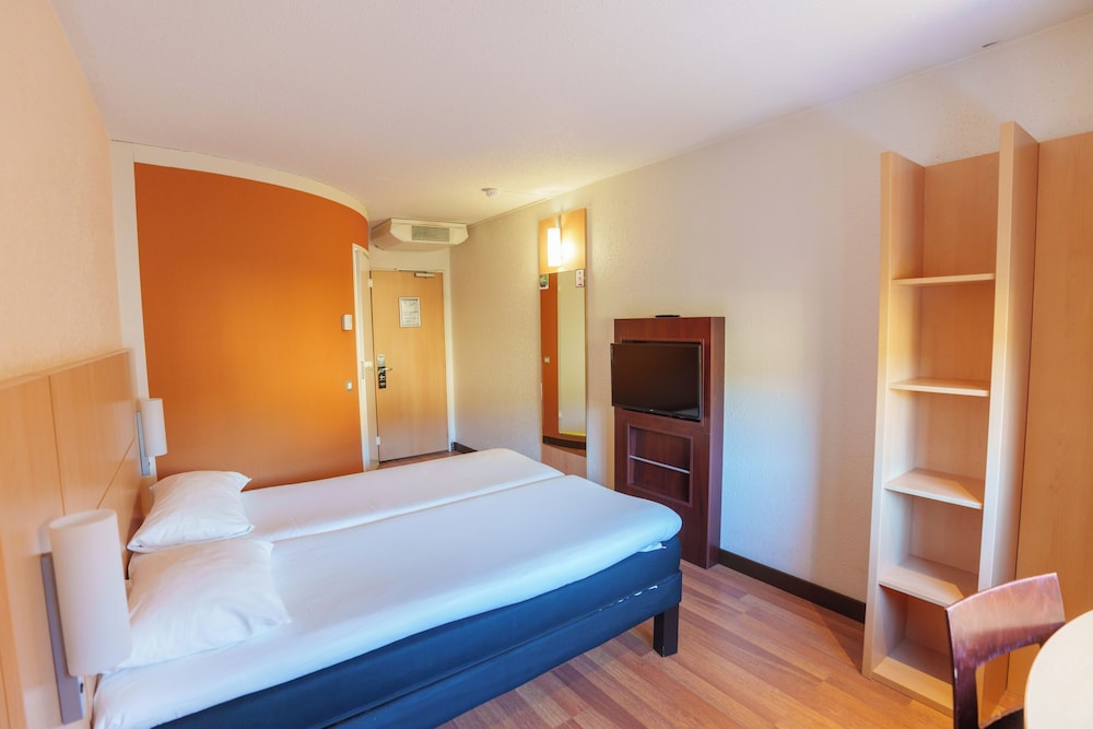 Habitación Estándar con 1 cama doble del hotel Ibis Laon. Foto 1