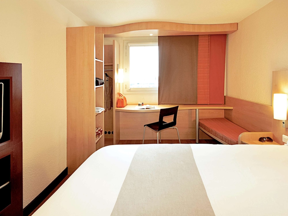 Habitación estándar doble, 1 cama doble del hotel Ibis Le Puy En Velay Centre. Foto 3