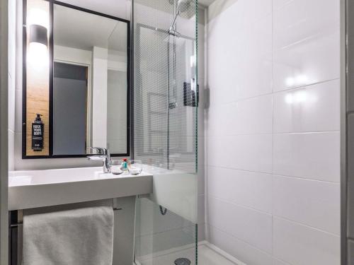 Habitación Estándar con 2 camas unificables del hotel Ibis Metz Centre Cathédrale. Foto 3