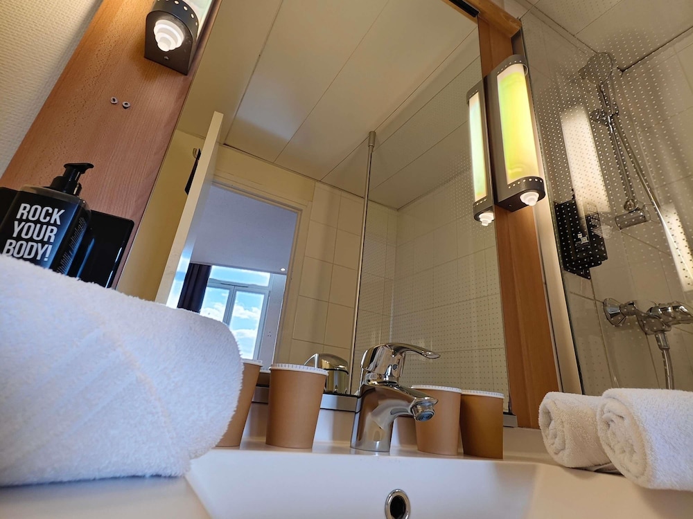 Habitación Estándar con 1 cama doble del hotel Ibis Metz Centre Gare. Foto 3