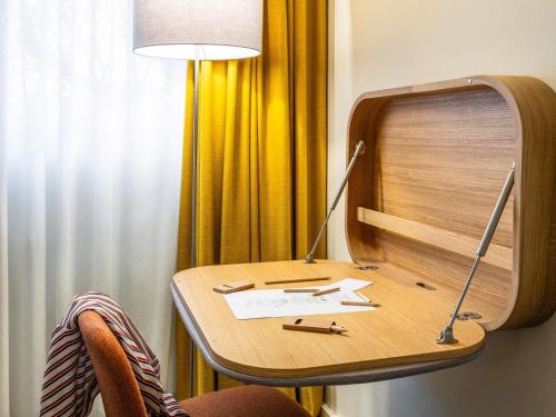 Habitación Doble Superior con sofá cama del hotel Mercure Metz Centre. Foto 4