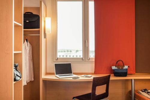 Habitación Doble Estándar del hotel Ibis Mulhouse Centre Filature. Foto 6