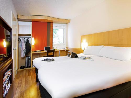 Habitación Doble - 2 camas del hotel Ibis Mulhouse Centre Filature. Foto 1
