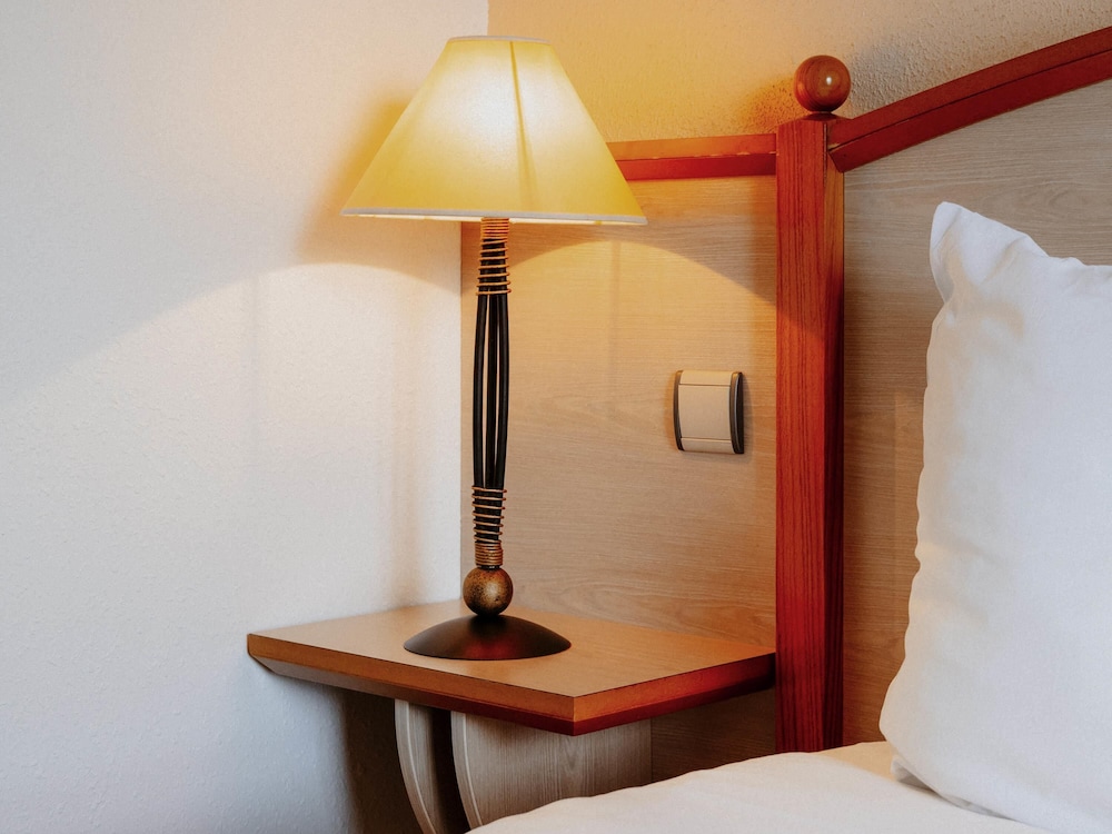 Habitación estándar con dos camas individuales del hotel Mercure Nevers Pont De Loire. Foto 3