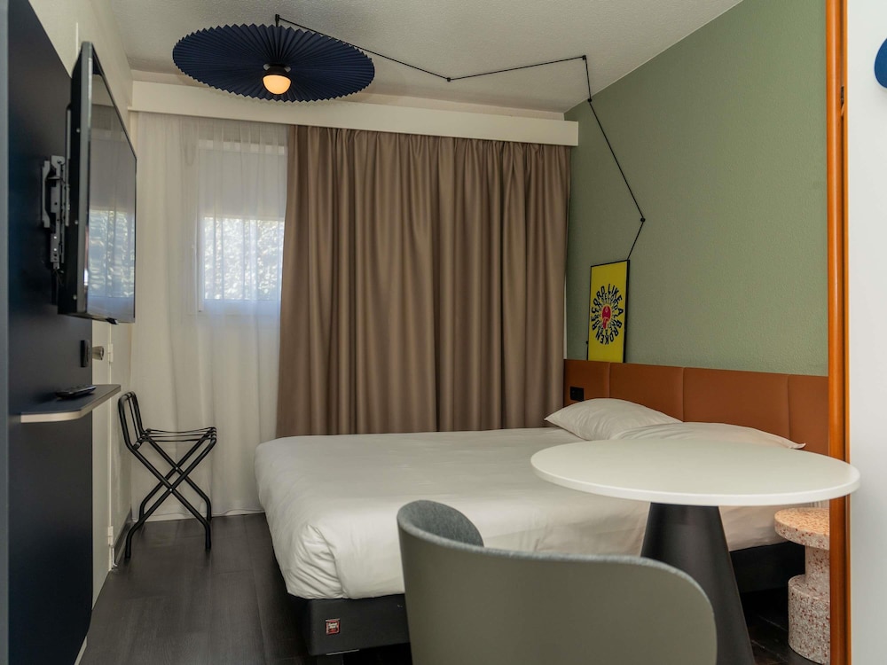 Habitación Estándar con 1 cama doble del hotel Ibis Orange Centre Échangeur A7 A9. Foto 21