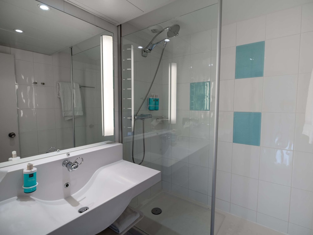 Habitación Ejecutiva con 1 cama doble del hotel Novotel Poissy Orgeval. Foto 3