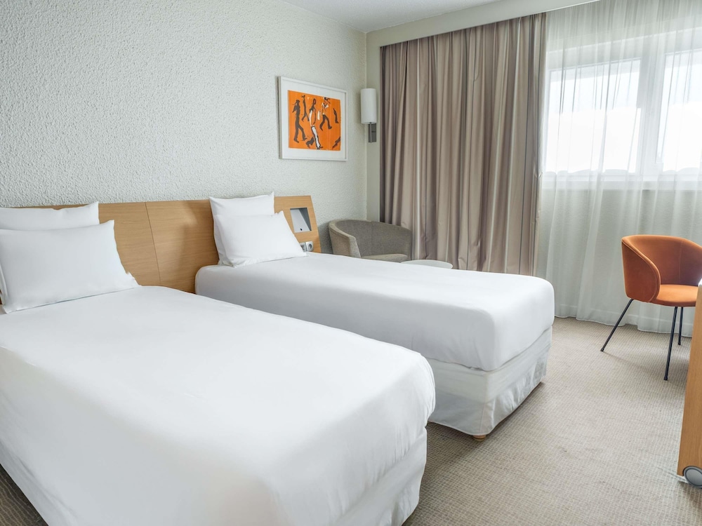 Habitación Clásica - 2 camas individuales del hotel Novotel Poissy Orgeval