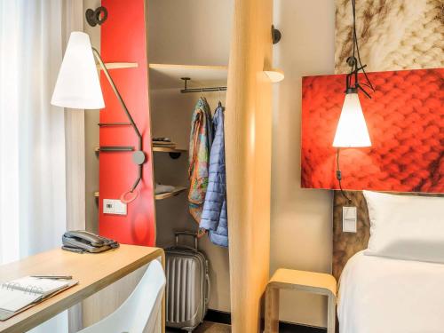 Habitación Doble Estándar del hotel Ibis Orléans Centre Gare. Foto 3