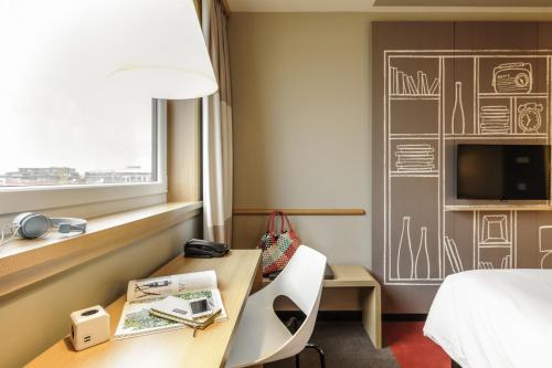 Habitación Doble Estándar - 2 camas del hotel Ibis Orléans Centre Gare