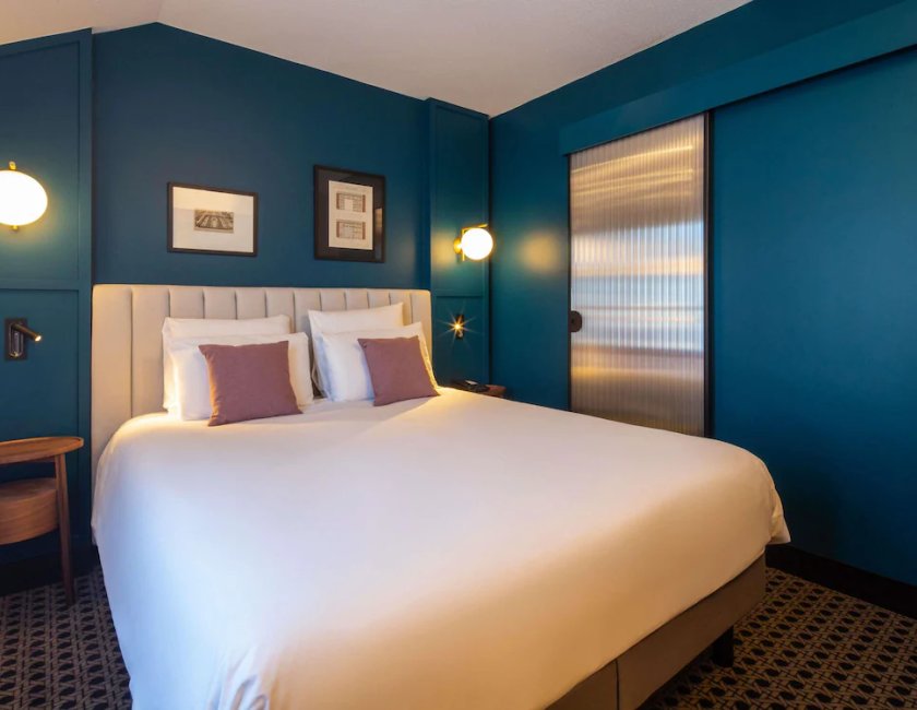 Habitación Clásica con 1 cama doble del hotel Mercure Versailles Chateau. Foto 1