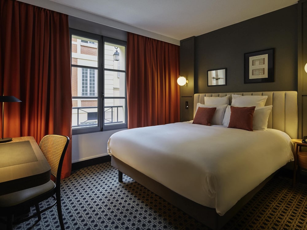 Habitación Clásica con 1 cama doble del hotel Mercure Versailles Chateau. Foto 4
