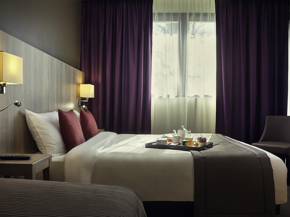 Habitación Classic con una cama doble del hotel Mercure Versailles Paris Ouest