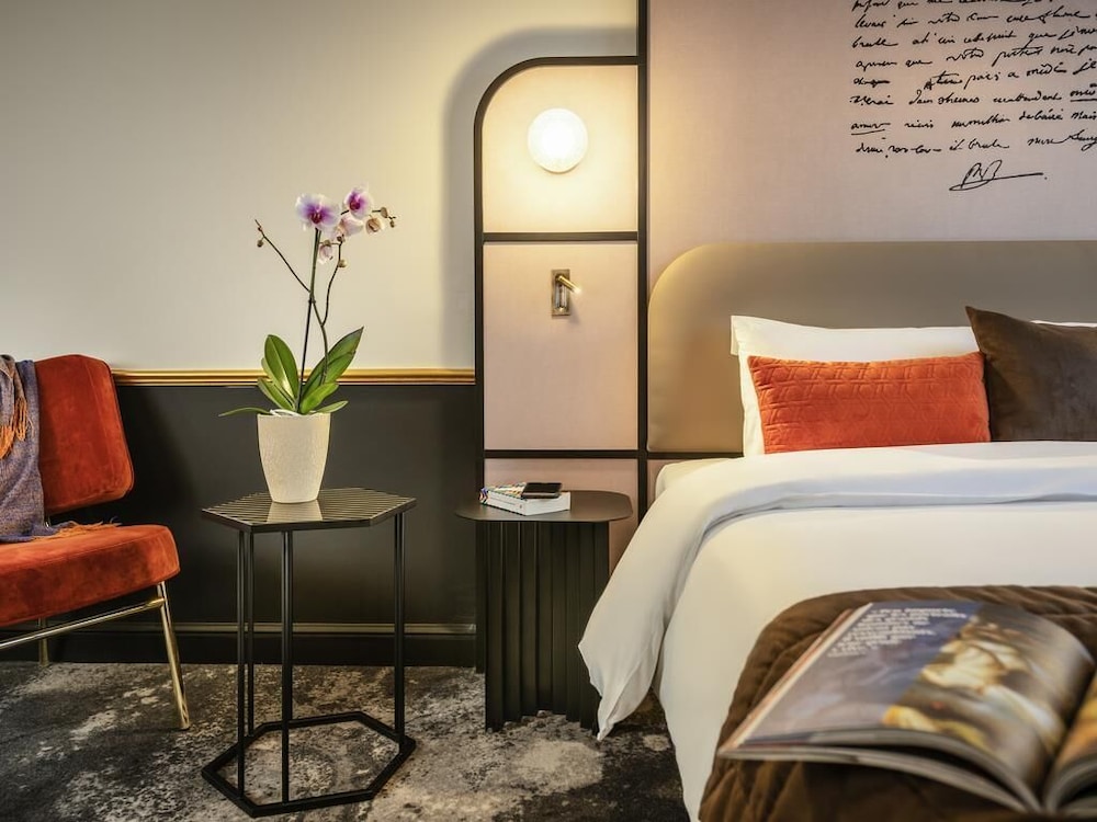 Habitación Superior con 1 cama doble del hotel Mercure Versailles Paris Ouest. Foto 4