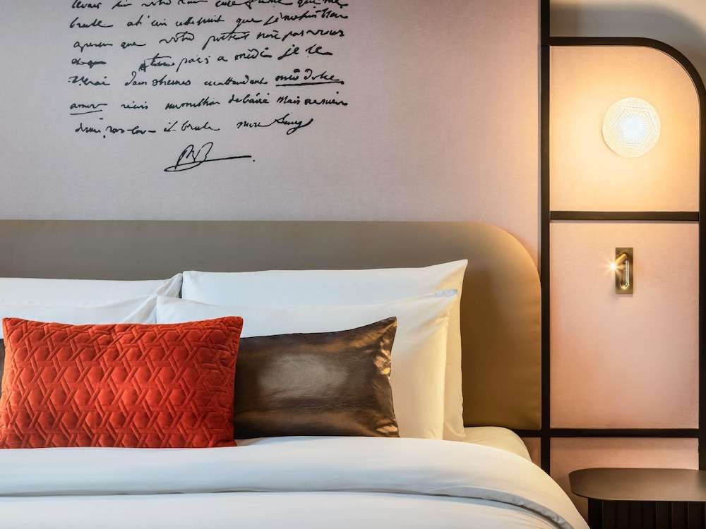Habitación Superior con 1 cama doble del hotel Mercure Versailles Paris Ouest. Foto 5