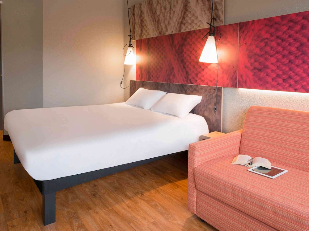 Habitación estándar, 1 cama doble con sofá cama del hotel Ibis Valence Sud. Foto 5