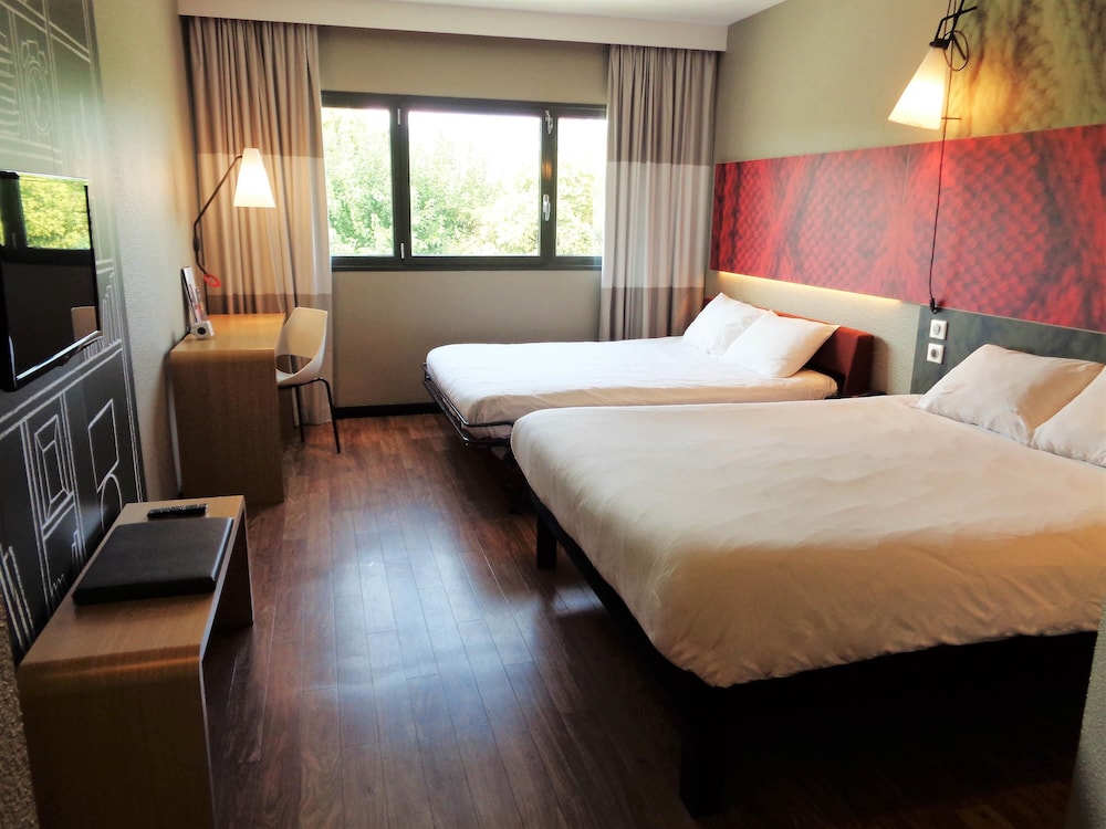Habitación estándar, 1 cama doble con sofá cama del hotel Ibis Valence Sud. Foto 6