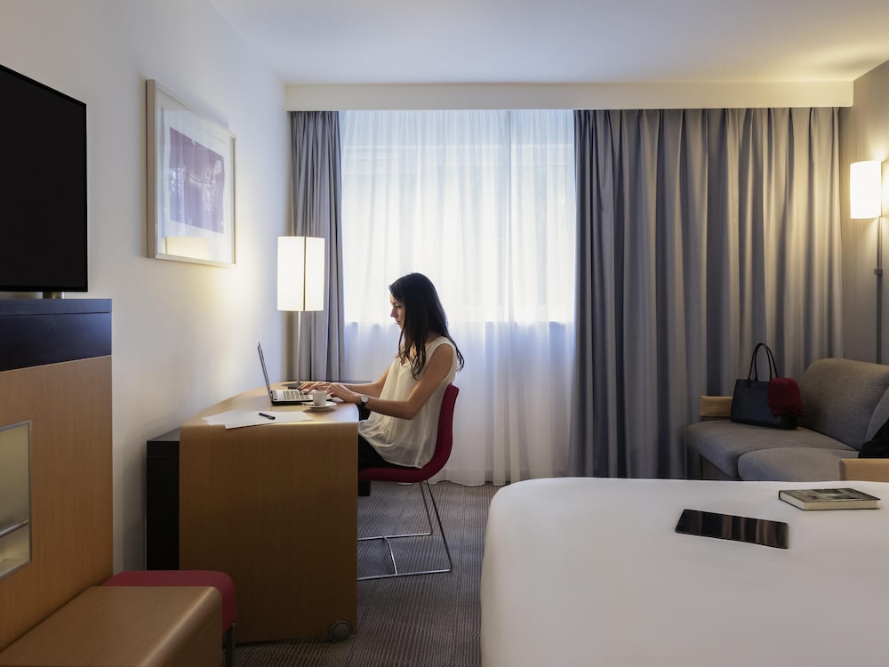 Habitación Ejecutiva con 1 cama doble y 1 sofá - cama doble del hotel Novotel Roissy Saint-Witz