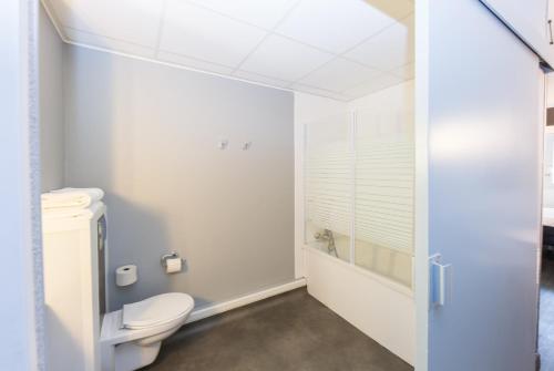 Habitación Estándar con 1 cama doble y 2 camas individuales del hotel Ibis Sisteron