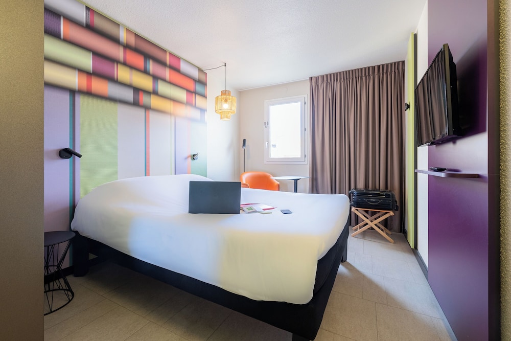 Habitación doble Con Vistas 1 Cama doble del hotel Ibis Styles Perpignan Centre Gare. Foto 1