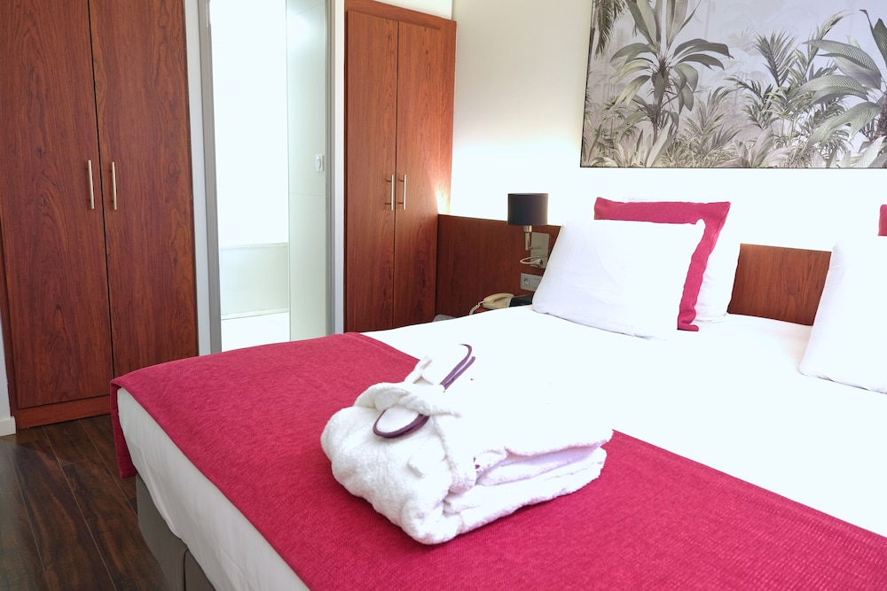Habitacion Standard con 1 cama doble del hotel Mercure Perpignan Centre. Foto 12