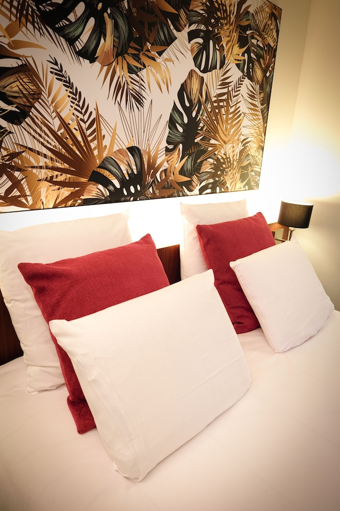 Habitación Standard con 2 camas individuales del hotel Mercure Perpignan Centre. Foto 1