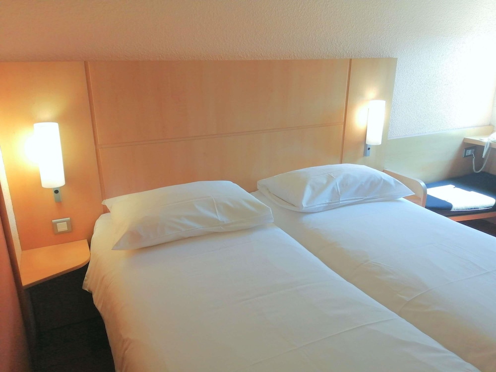 Habitación Standard con dos camas individuales del hotel Ibis Poitiers Sud