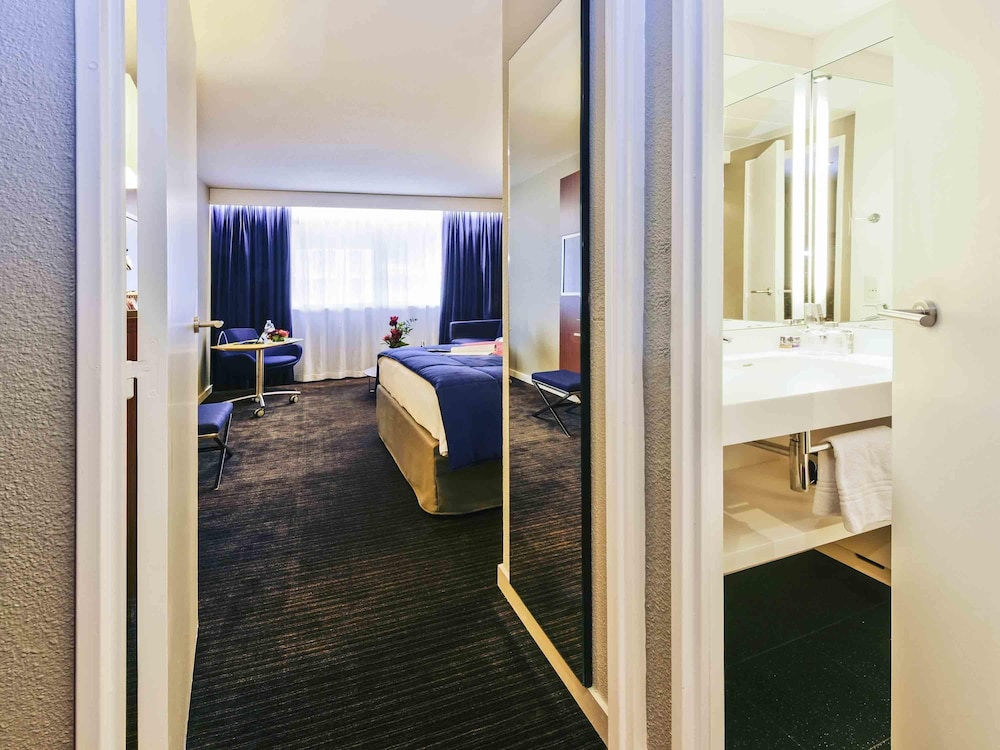 Habitación estándar con 2 camas individuales del hotel Mercure Rennes Centre Parlement