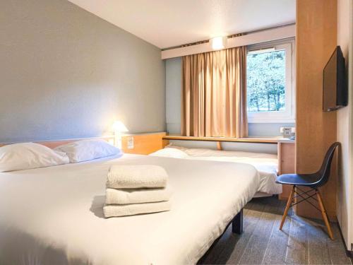 Habitación Estándar - 1 cama doble y 1 individual del hotel IBIS RENNES CESSON