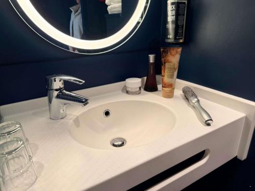 Habitación Doble - 2 camas del hotel IBIS RENNES CESSON. Foto 6
