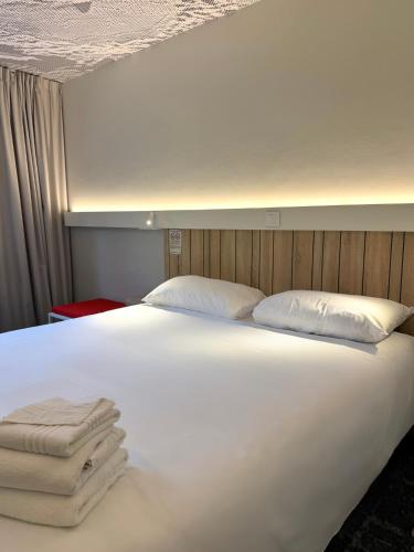 Habitación Doble Estándar del hotel IBIS RENNES CESSON. Foto 8