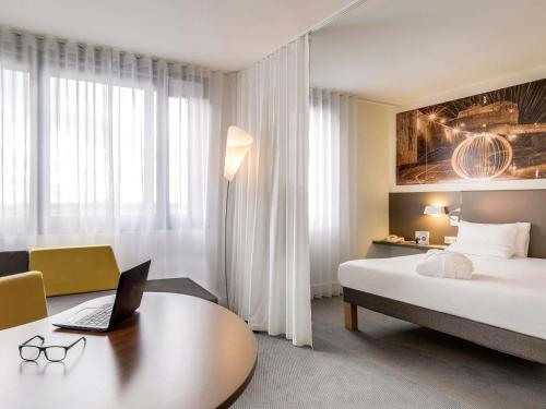 Suite Executive con sofá cama - 1 cama doble del hotel Novotel Suites Paris CDG Airport Villepinte. Foto 5