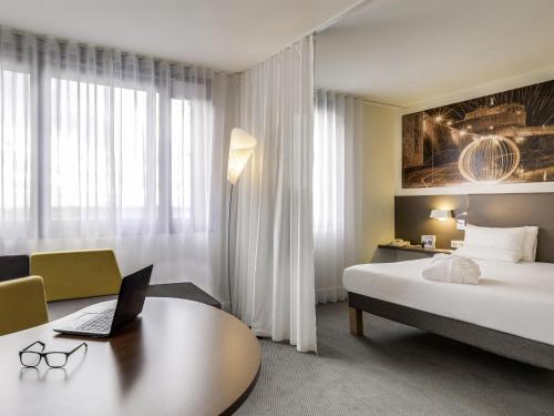 Suite Executive con sofá cama - 1 cama doble del hotel Novotel Suites Paris CDG Airport Villepinte. Foto 5