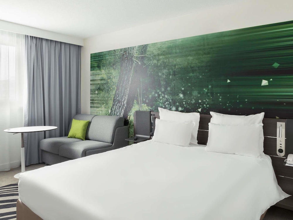 Habitación ejecutiva, 1 cama doble con sofá cama del hotel Novotel Paris Charles de Gaulle Airport. Foto 13