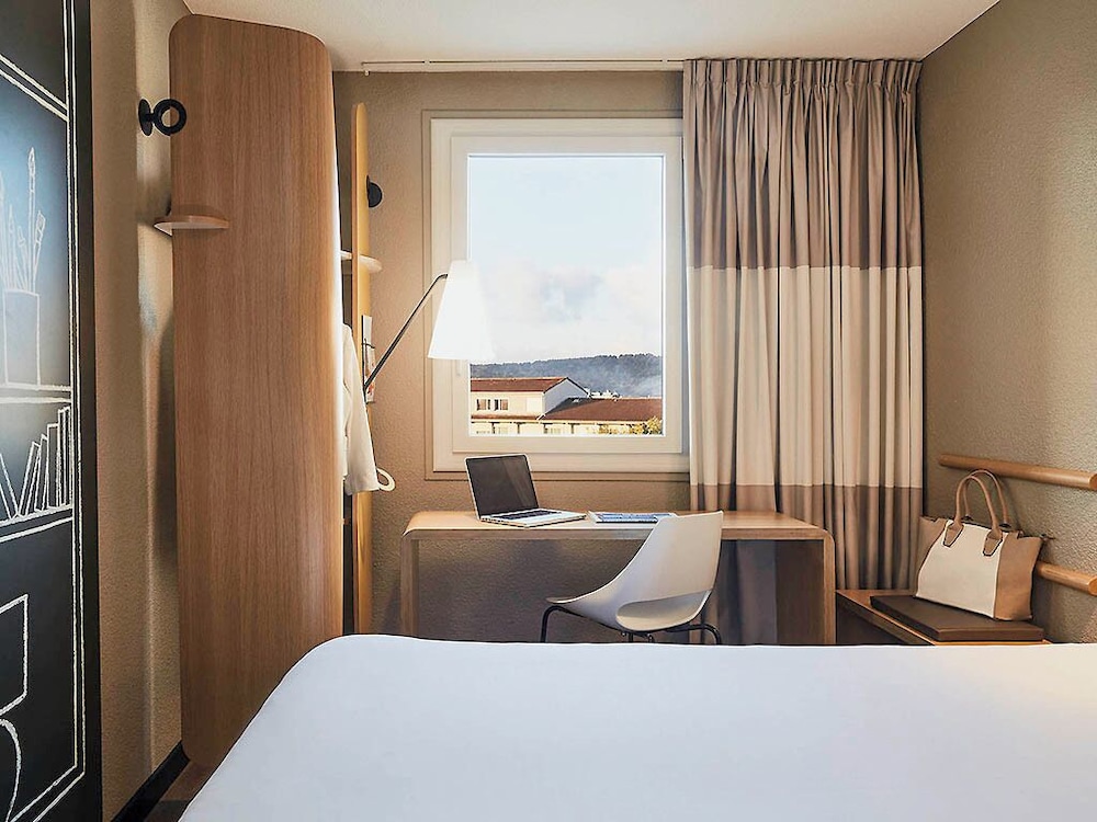 Habitación estándar doble, 1 cama doble del hotel Ibis Toulon La Seyne Sur Mer. Foto 11