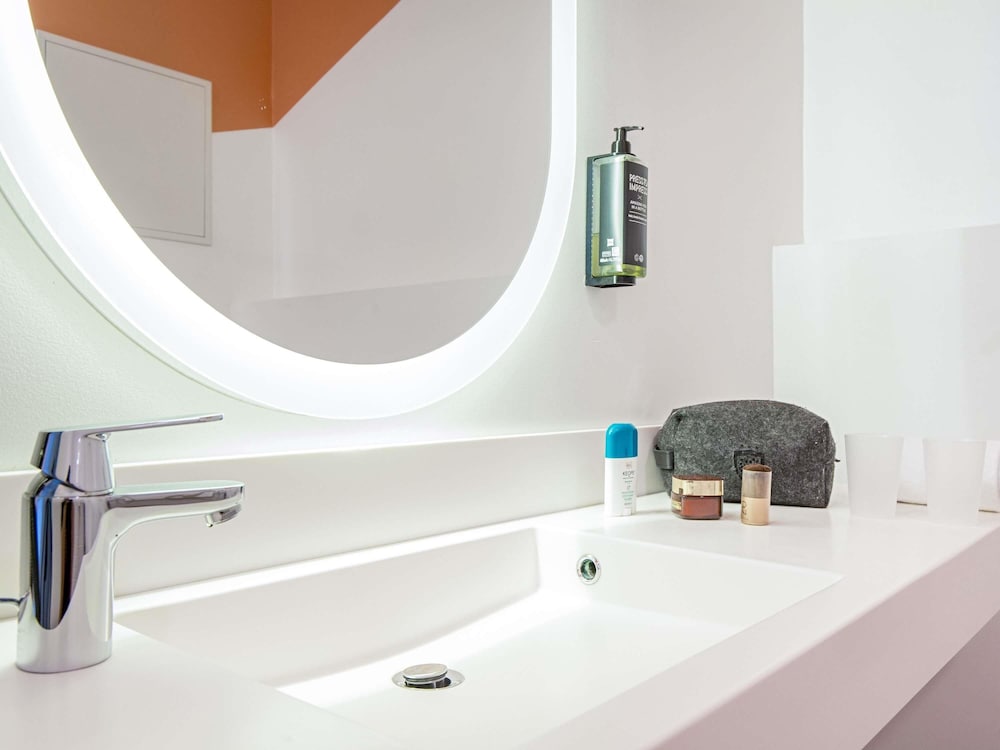 Habitación Estándar con 1 cama doble del hotel Ibis Styles Toulon Centre Port. Foto 6