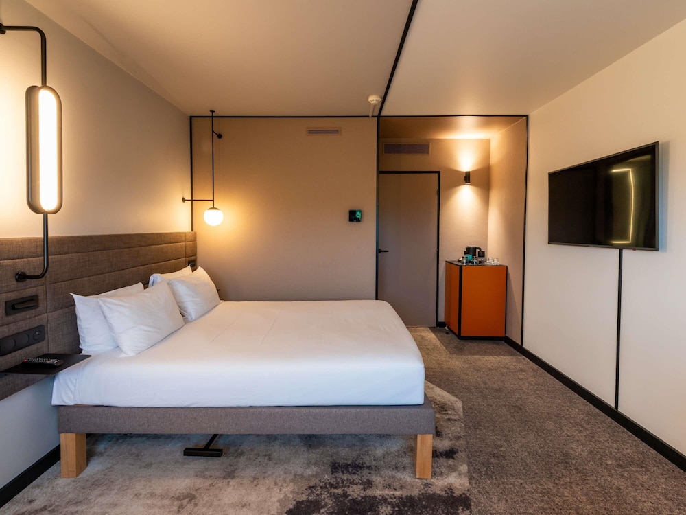 Habitación Superior con 1 cama doble del hotel Novotel Saint-quentin En Yvelines. Foto 2