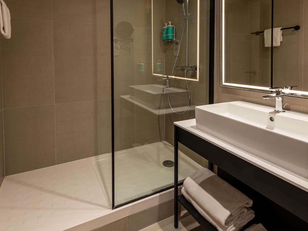 Habitación Superior con 1 cama doble del hotel Novotel Saint-quentin En Yvelines. Foto 3