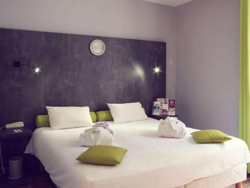 Habitación Doble Superior - lado de la calle del hotel Mercure Saint Nectaire Spa and Bien-être. Foto 1