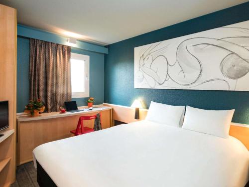 Habitación Estándar con 1 cama doble del hotel Ibis Antibes Sophia Antipolis. Foto 4