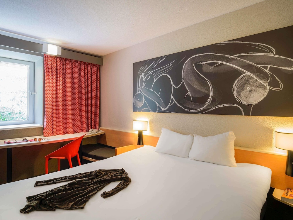 Habitación estándar con dos camas individuales del hotel Ibis Antibes Sophia Antipolis