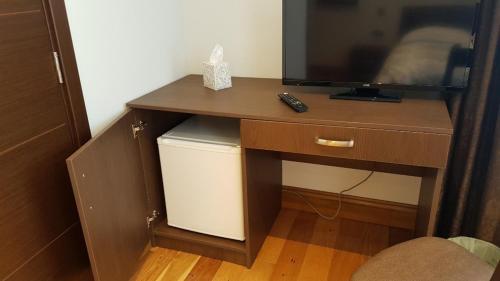 Habitación Deluxe con cama extragrande del hotel OYO The Kilburn Arms. Foto 2