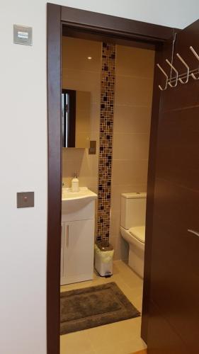 Habitación Triple Deluxe del hotel OYO The Kilburn Arms. Foto 2